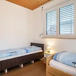 Nguyen Und Le 2