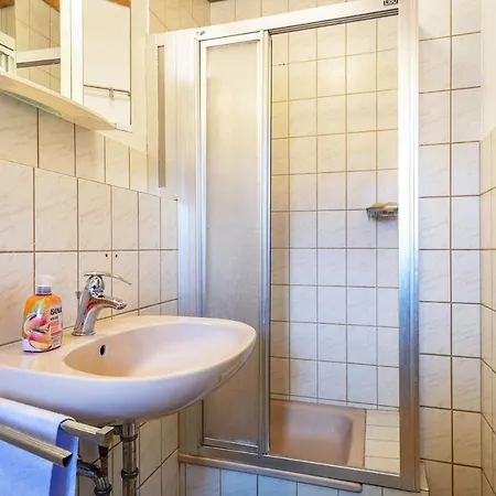 Nguyen Und Le 2 Neukirch (Tubingen)